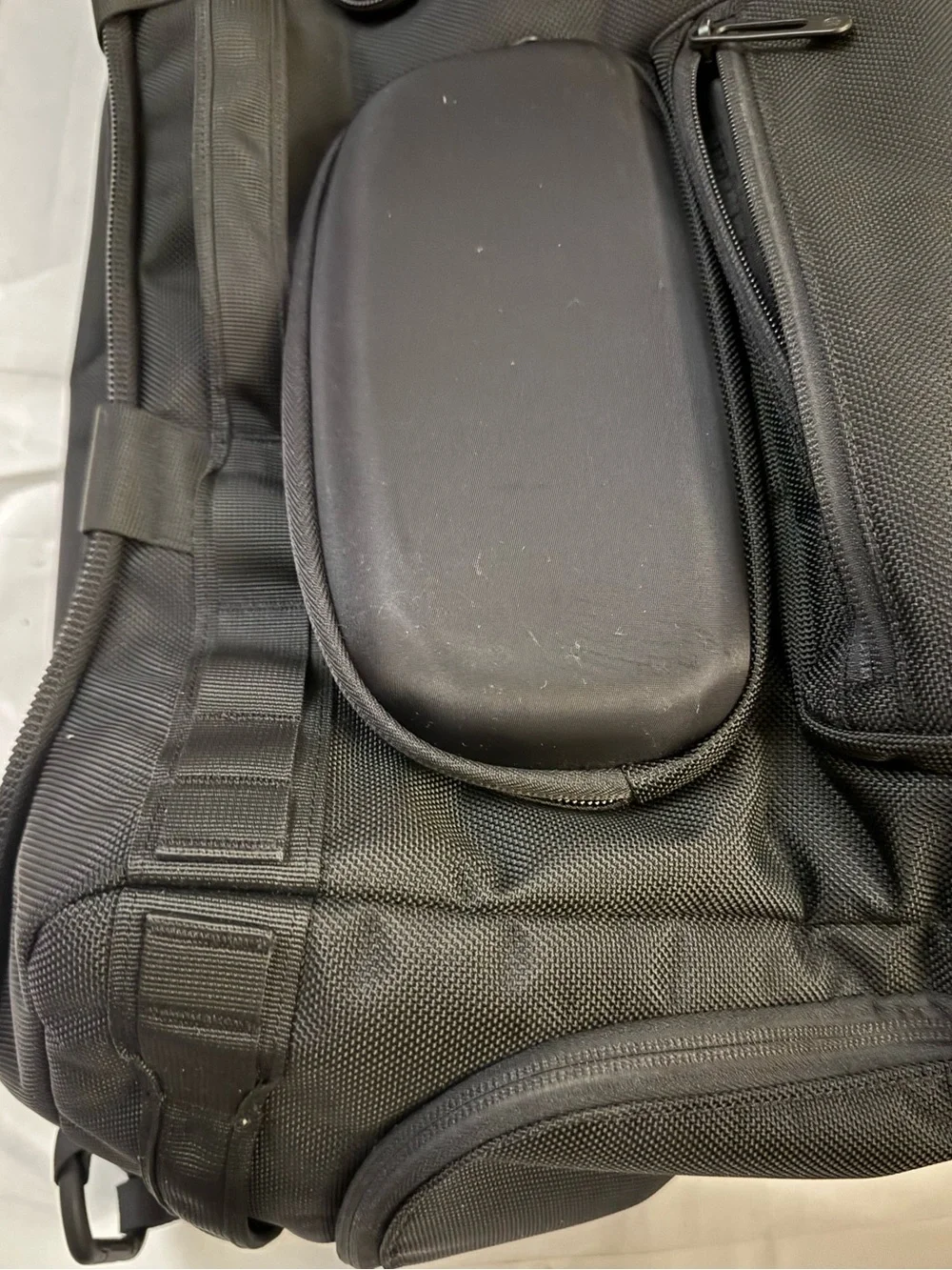 Lululemon Cruiser Duffle Bag Black Unisex Multi-Pocket Travel Bag